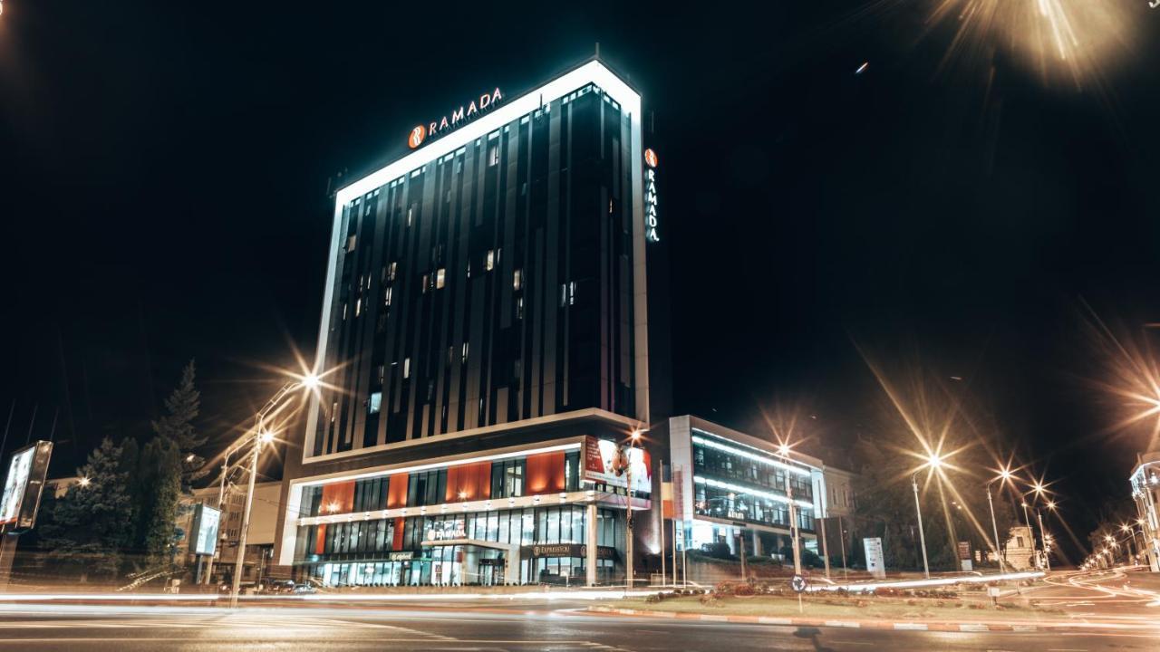 锡比乌华美达酒店 外观 照片